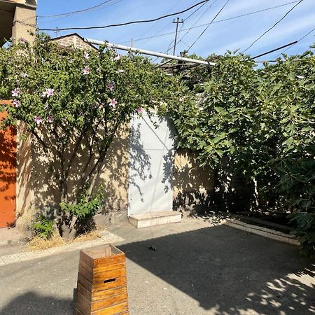 Apartment In The City Center With The Garden Erevan Esterno foto
